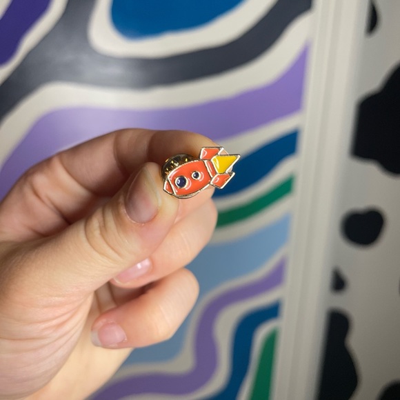 Set Of Two Enamel Pins - Picture 3 of 4